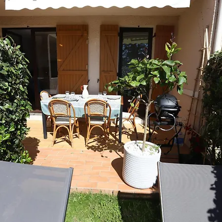 Appartement St Cyprien Rez De Jardin 2 Velos Piscine